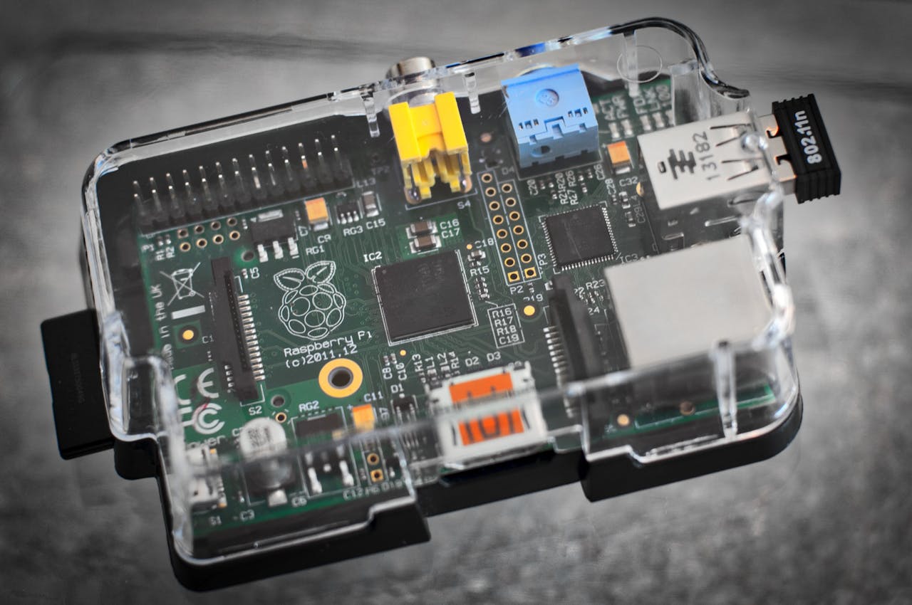 Offerings raspberry pi computer linux 163073.jpeg